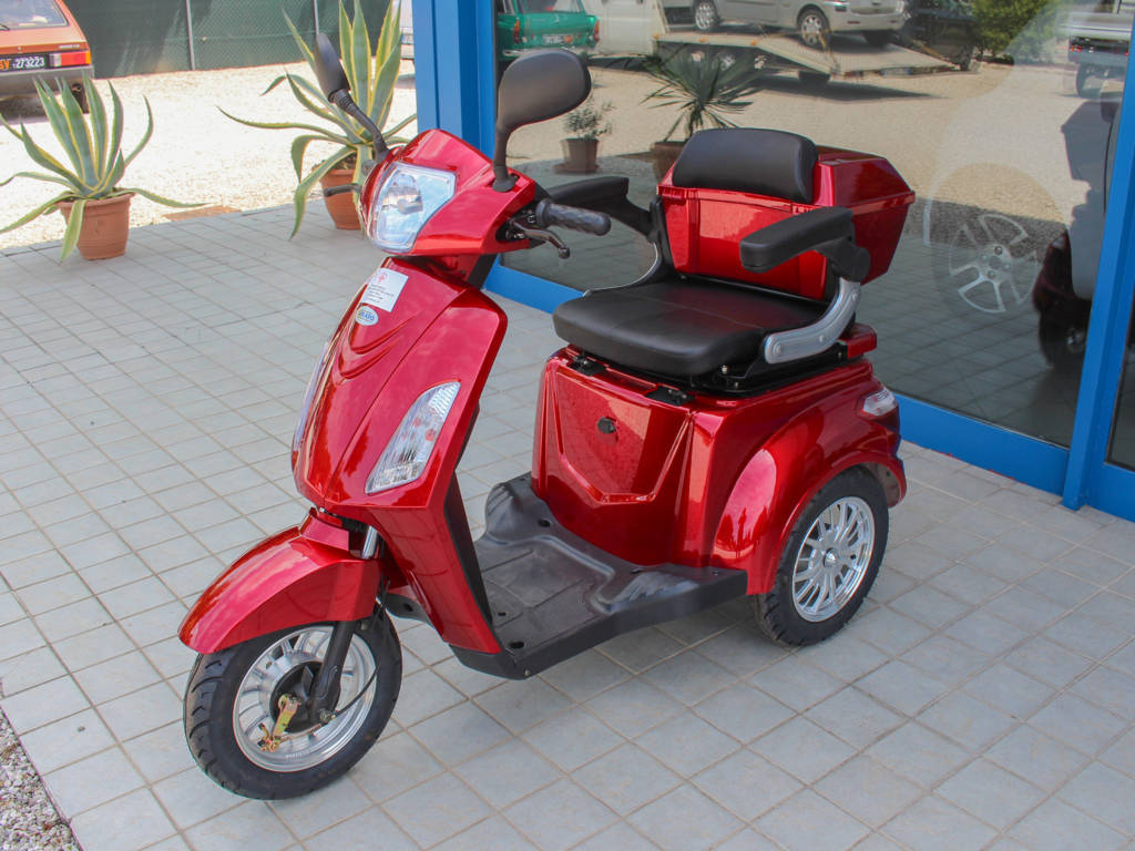 scooter-anziani-elettrico-senza-patente-freedom-3-ruote
